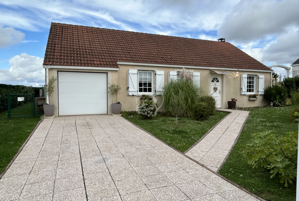 Maison de plain-pied avec piscine à Fletrange à vendre 