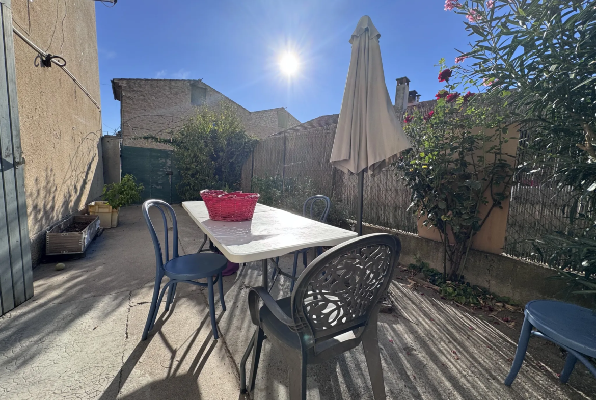 Immeuble de 3 appartements à vendre à Peyrolles en Provence 