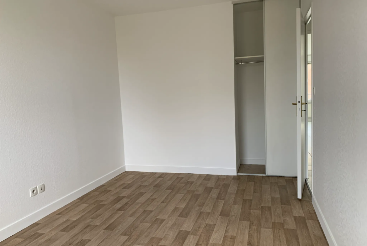 Appartement T3 de 69 m² avec balcon à Villeurbanne 