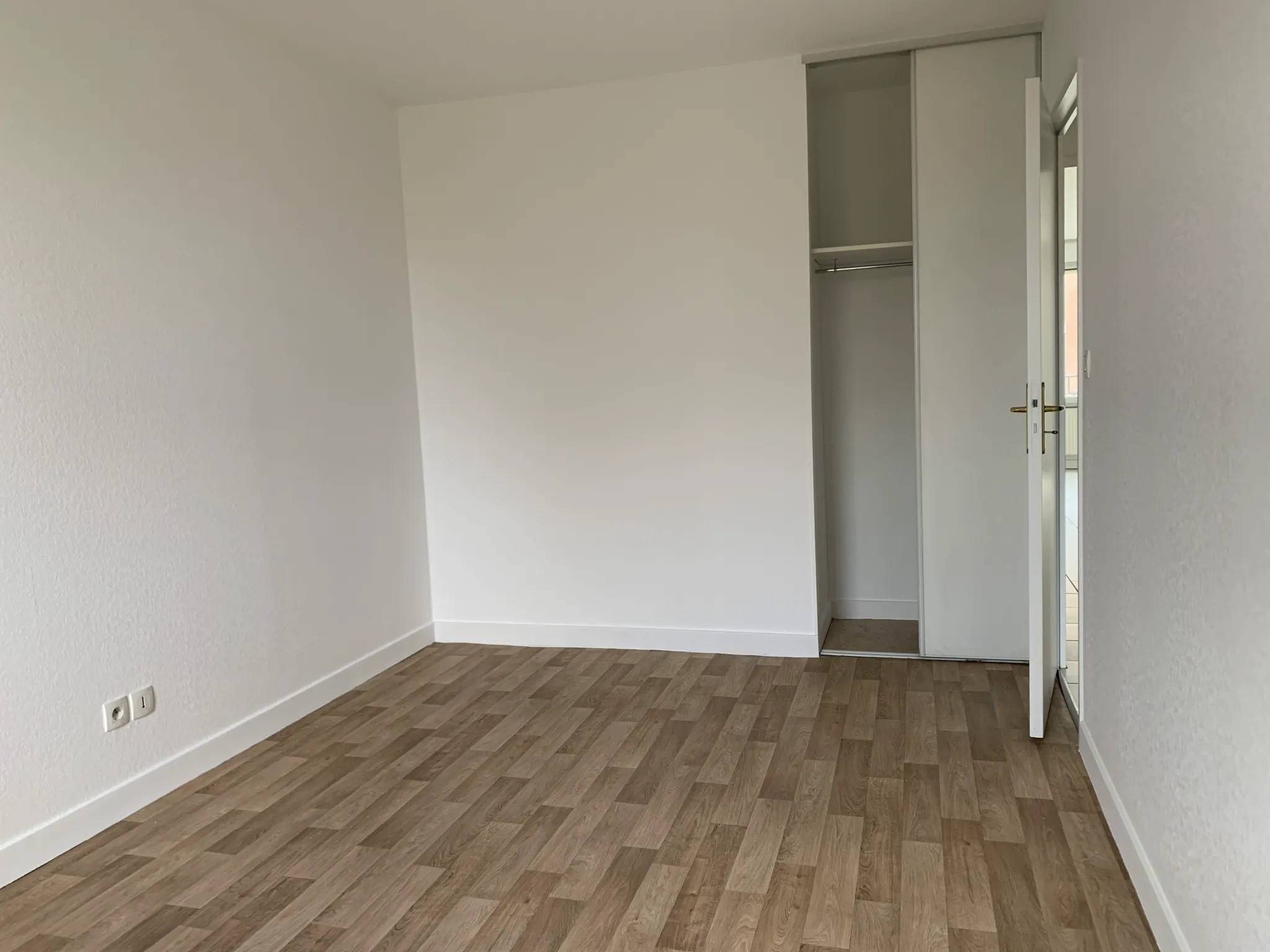 Appartement T3 de 69 m² avec balcon à Villeurbanne 