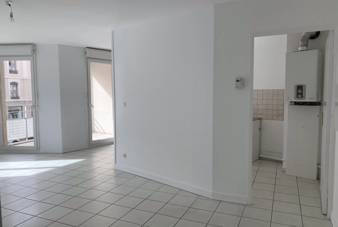 Appartement T3 de 69 m² avec balcon à Villeurbanne 