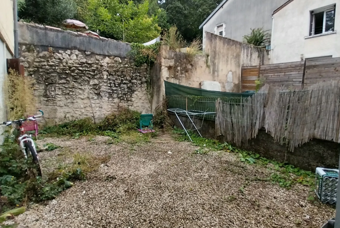 T3 de 40 m² à Périgueux, lumineux et bien situé. 