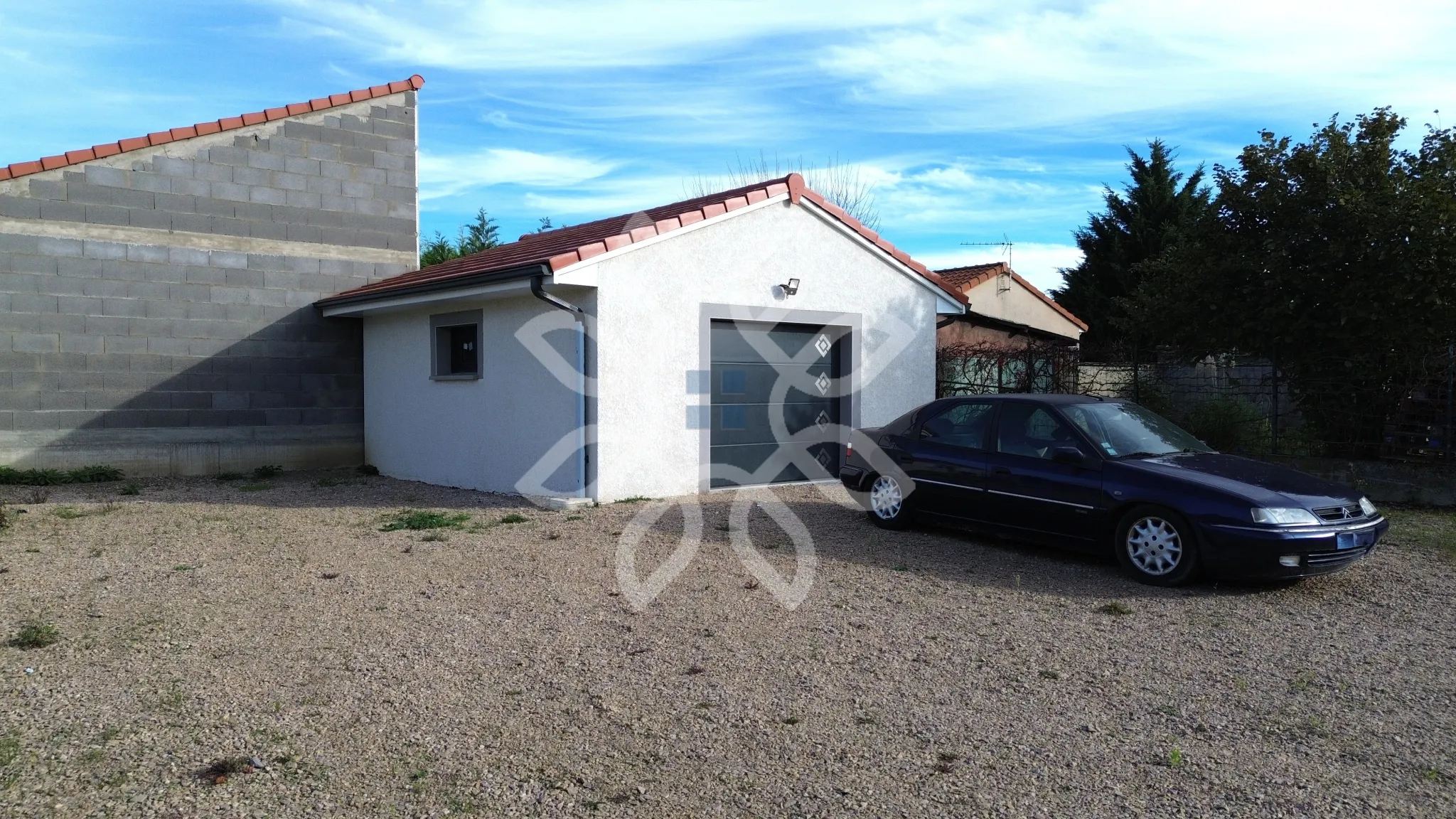 Maison de plain-pied moderne à vendre à Sainte-Florine 