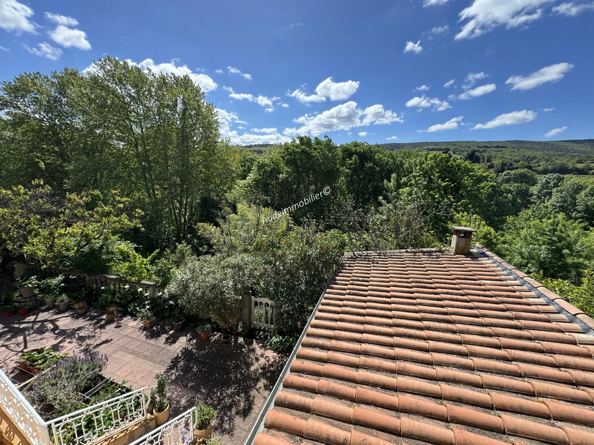 Maison Rénovée avec Vue Panoramique à Limoux 