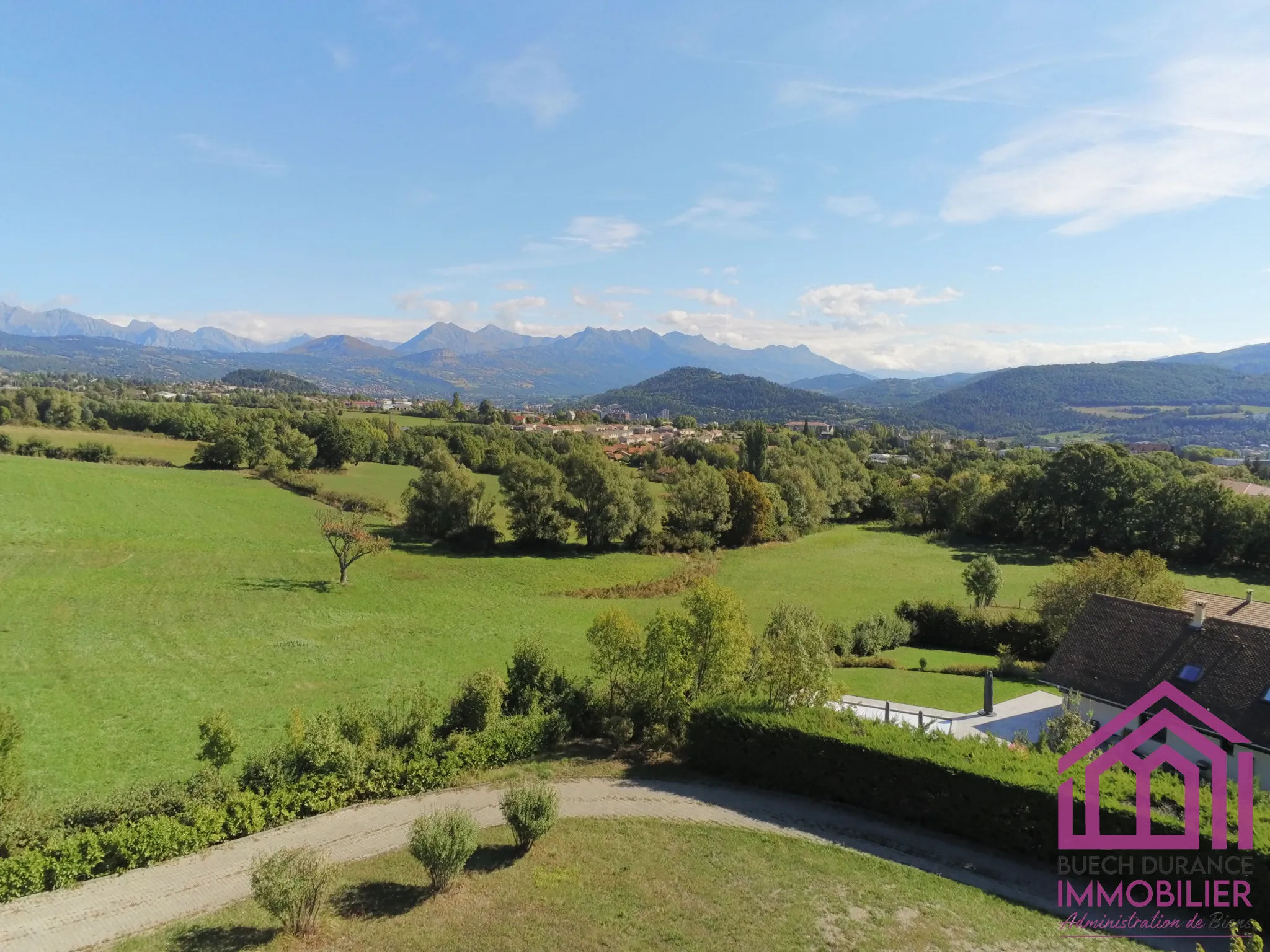 À vendre : Terrain à bâtir avec vue panoramique à Gap Sud 