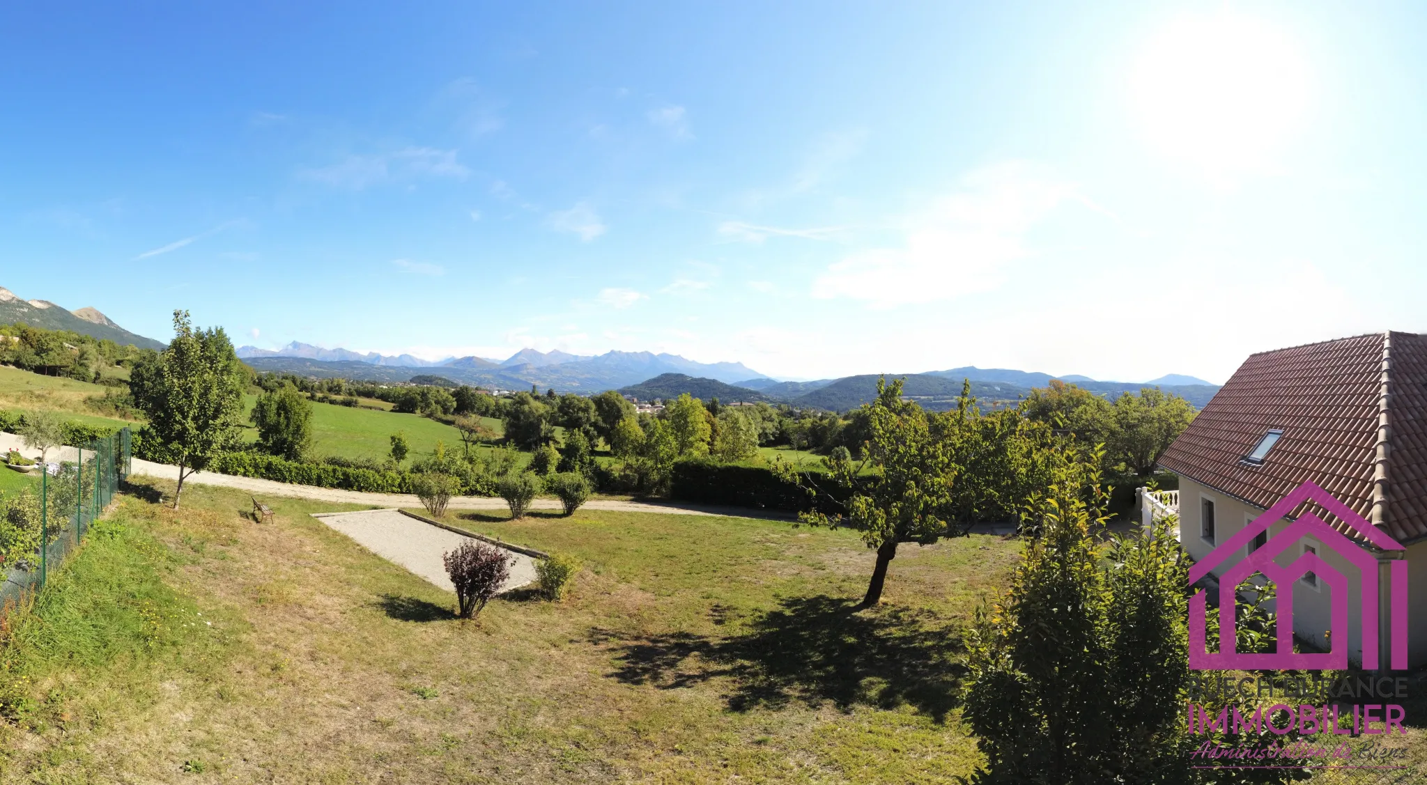 À vendre : Terrain à bâtir avec vue panoramique à Gap Sud 