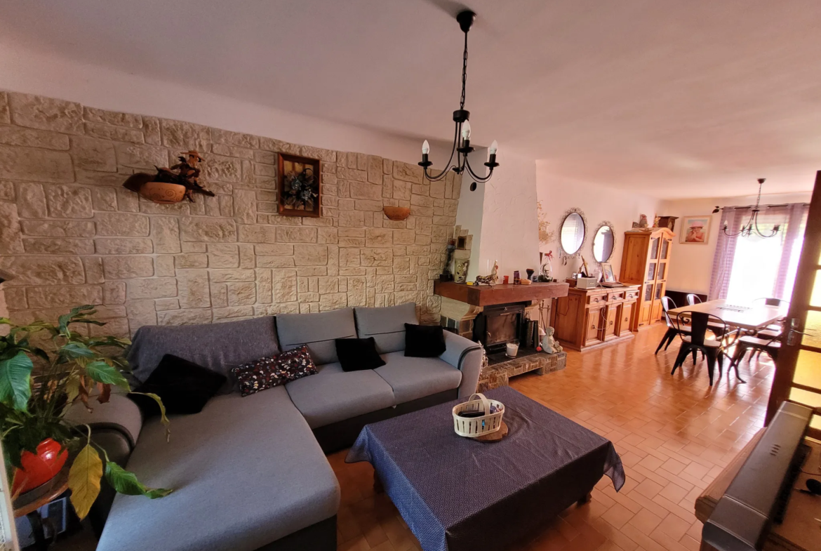 Villa 4 Chambres à Vendre à Arles sur Tech 