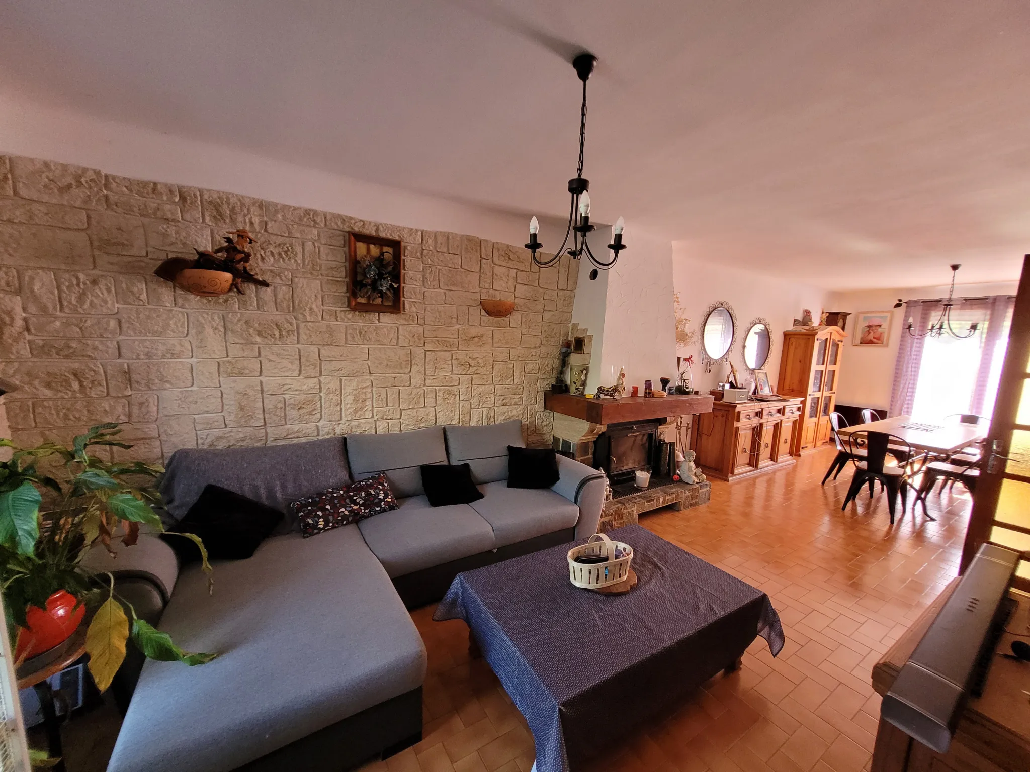 Villa 4 Chambres à Vendre à Arles sur Tech 