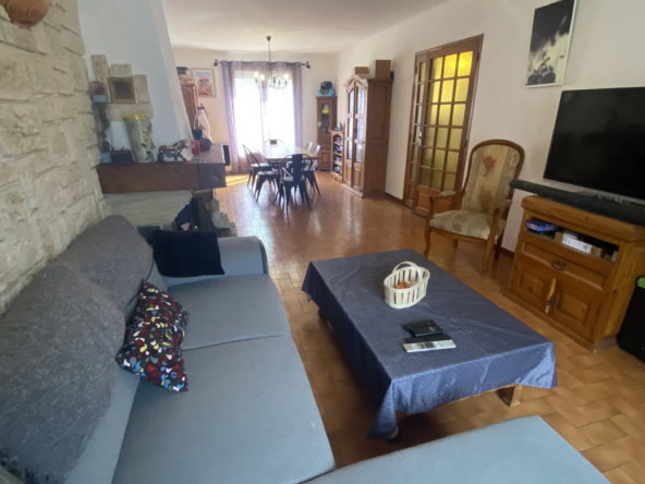 Villa 4 Chambres à Vendre à Arles sur Tech