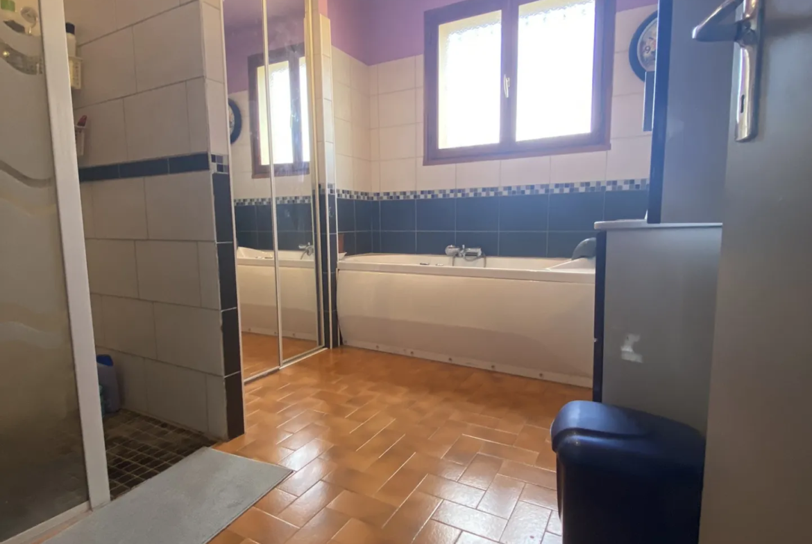 Villa 4 Chambres à Vendre à Arles sur Tech 