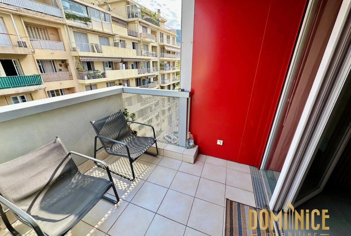 Appartement T2 à Nice avec Terrasse et Garage près du Palais des Expositions 