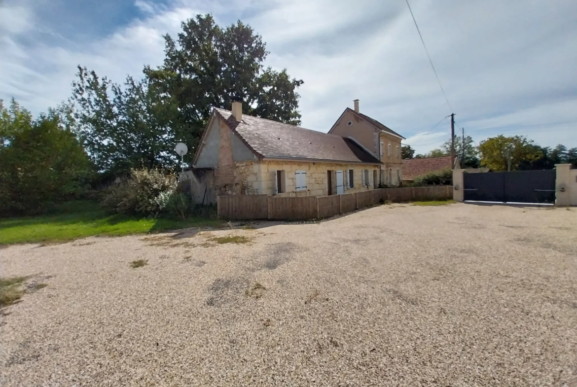 Longère en Pierre Rénovée avec Terrain à St Médard de Mussidan 