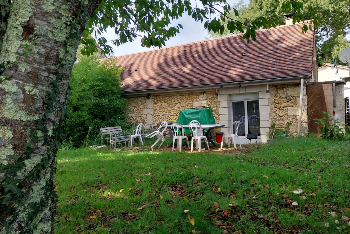 Longère en Pierre Rénovée avec Terrain à St Médard de Mussidan 