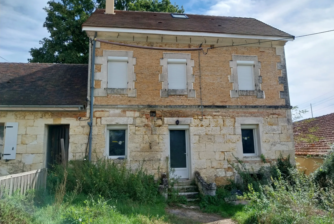 Longère en Pierre Rénovée avec Terrain à St Médard de Mussidan 