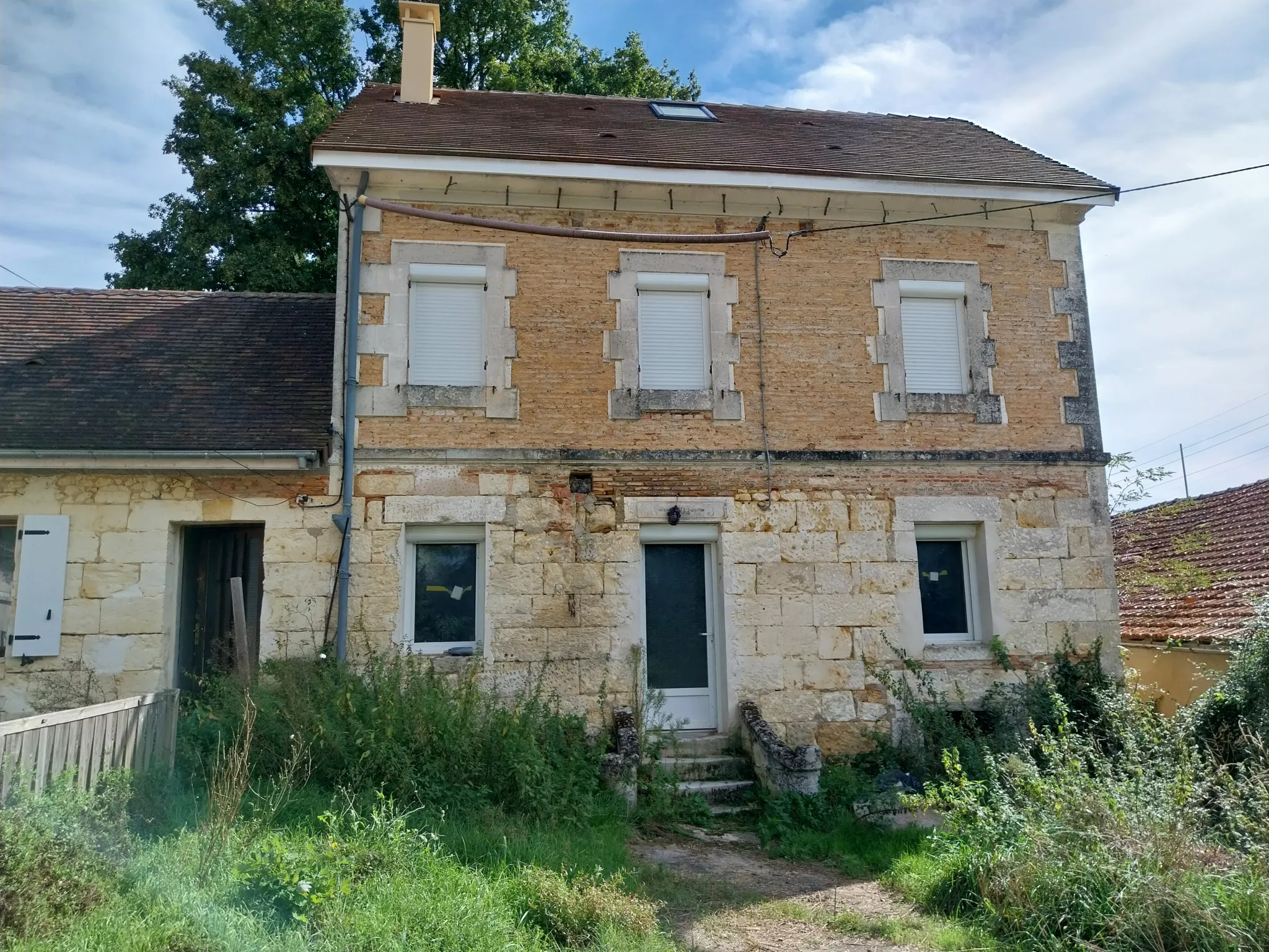 Longère en Pierre Rénovée avec Terrain à St Médard de Mussidan 