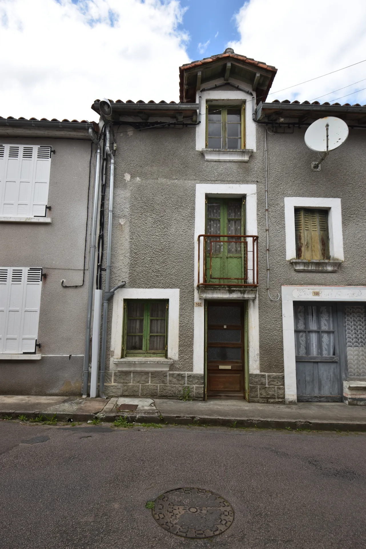 Maison Mitoyenne à rénover à Busserolles 