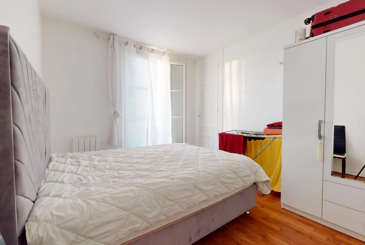 Appartement F2 rénové à 200 m du RER B à Drancy 