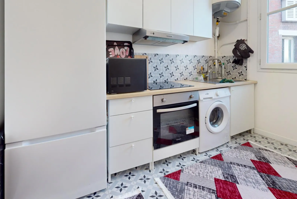 Appartement F2 rénové à 200 m du RER B à Drancy 