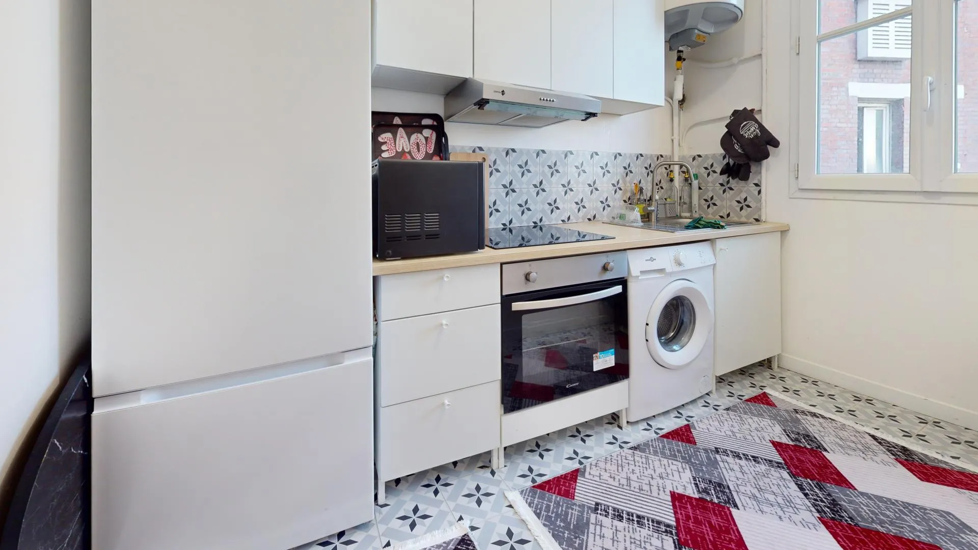 Appartement F2 rénové à 200 m du RER B à Drancy 