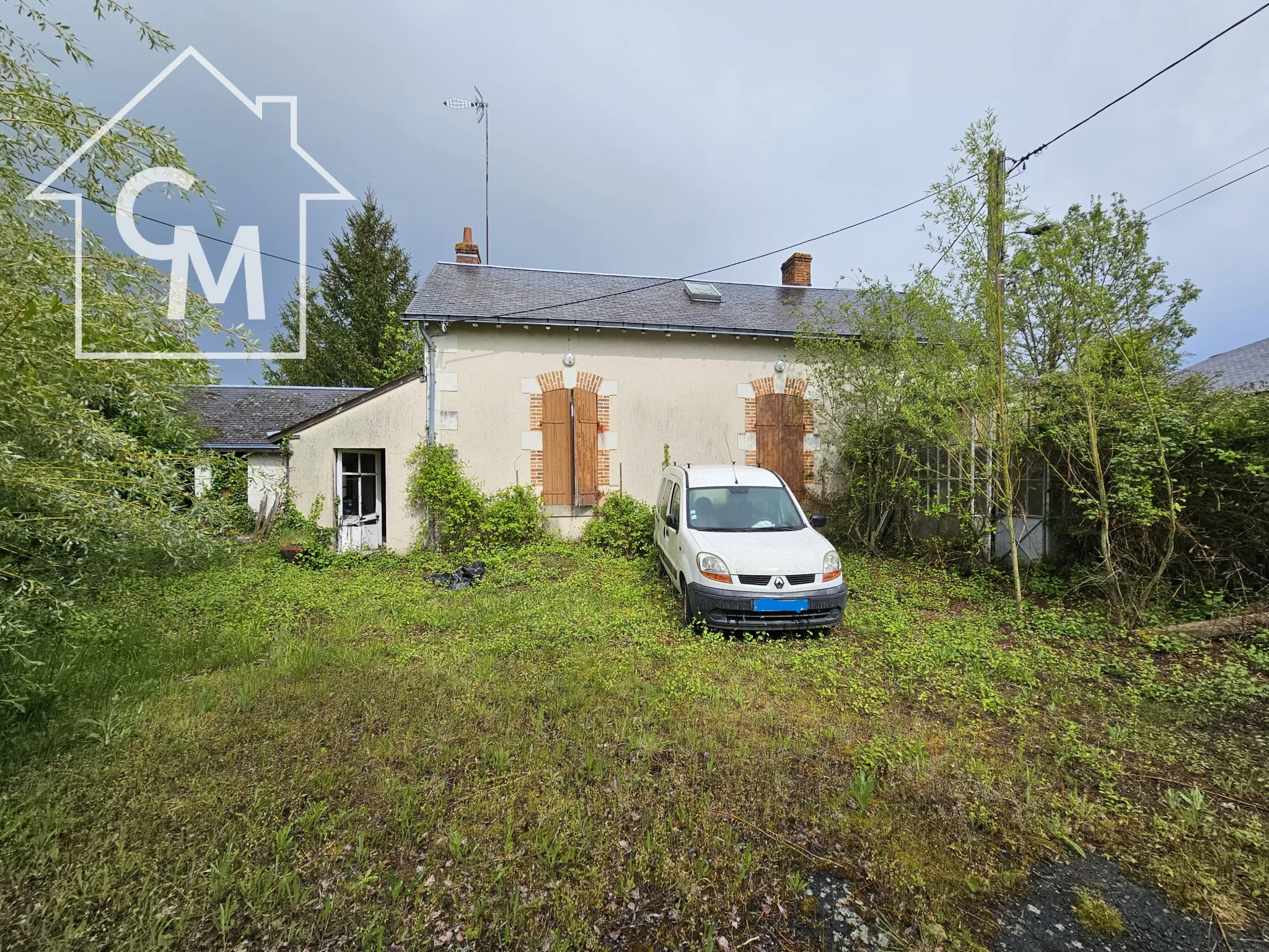 Maison 4 pièces avec dépendances et jardin clos à Ecueille 