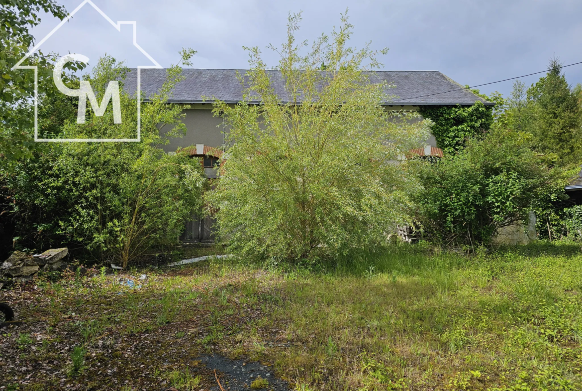 Maison 4 pièces avec dépendances et jardin clos à Ecueille 