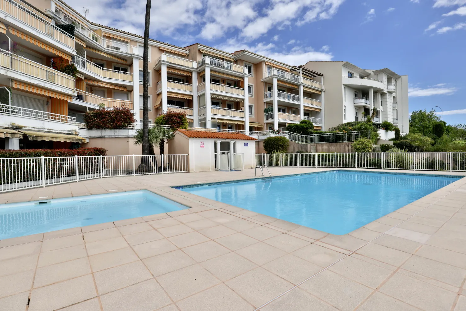 Bel appartement 2 pièces à Nice Ouest avec vue mer 