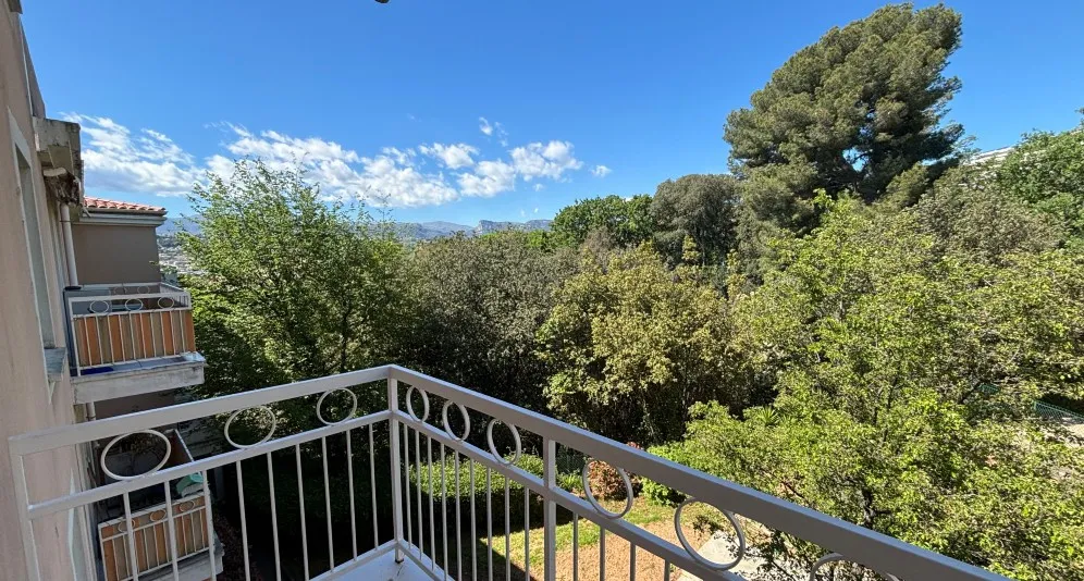 Bel appartement 2 pièces à Nice Ouest avec vue mer 