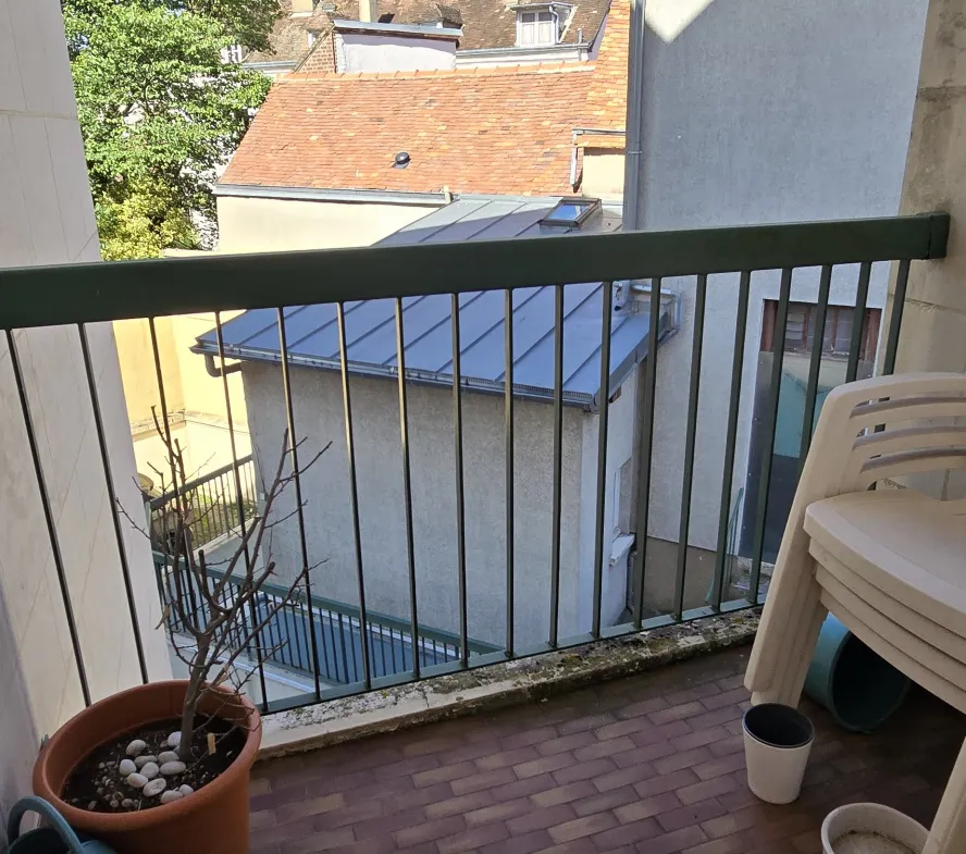 Beau et Grand Appartement T4 à Vendre à Chartres 