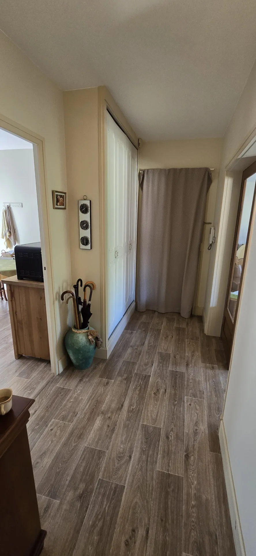 Beau et Grand Appartement T4 à Vendre à Chartres 