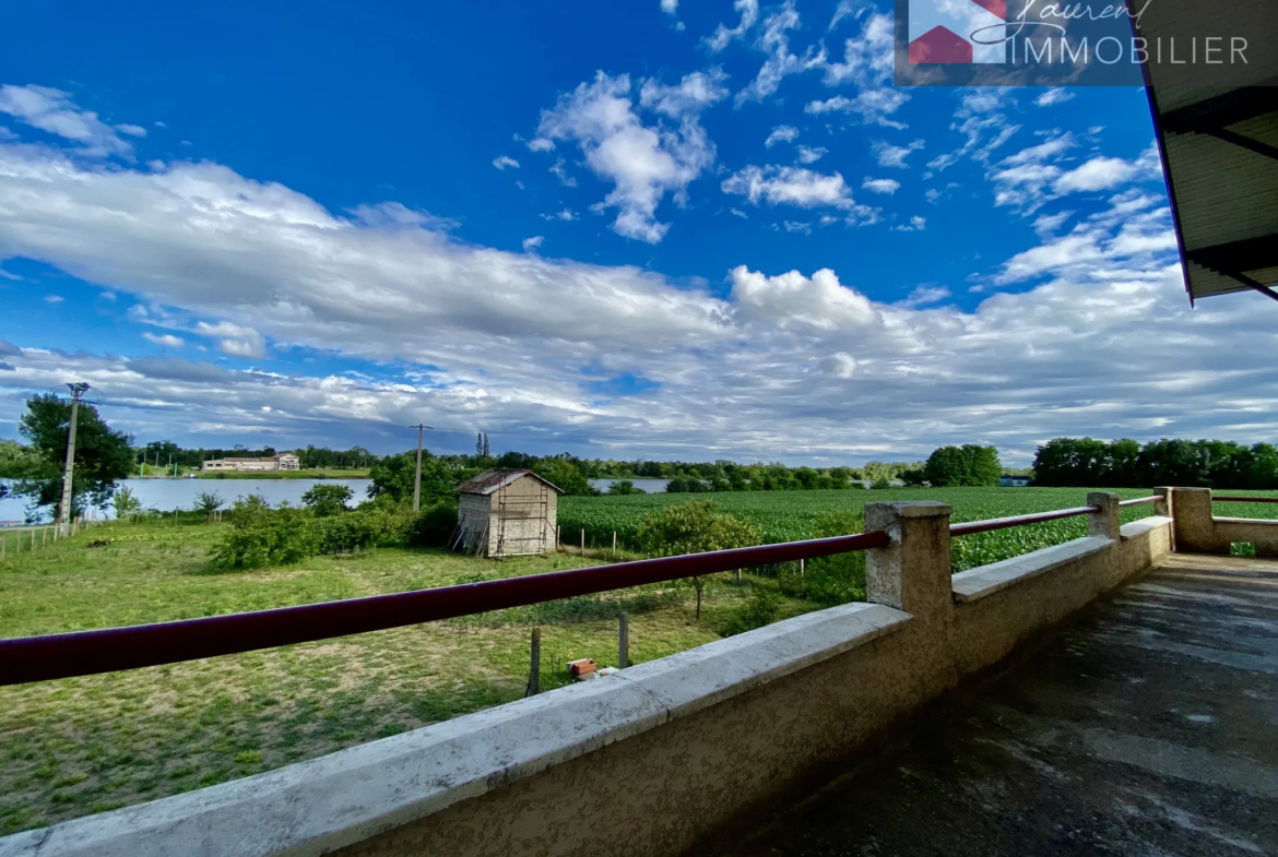 À vendre : maison spacieuse avec vue sur la Saône à Saint-Martin-Belle-Roche 