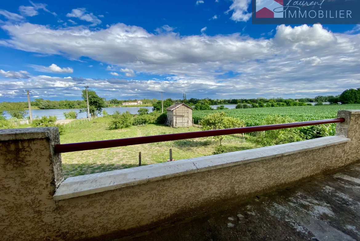 À vendre : maison spacieuse avec vue sur la Saône à Saint-Martin-Belle-Roche 