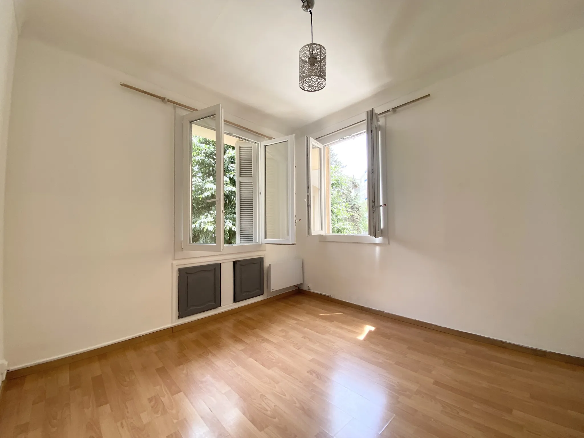 À vendre : Appartement 3 pièces au Cannet avec terrasse 