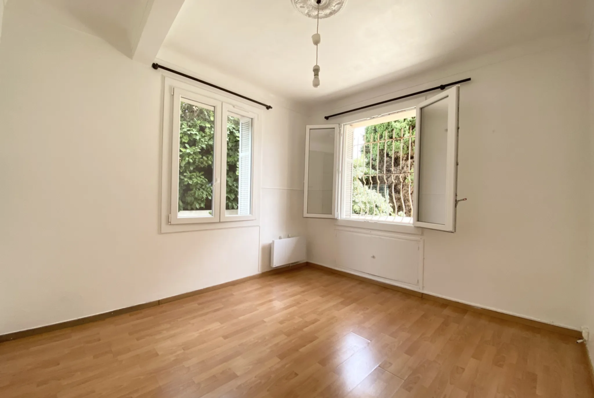 À vendre : Appartement 3 pièces au Cannet avec terrasse 