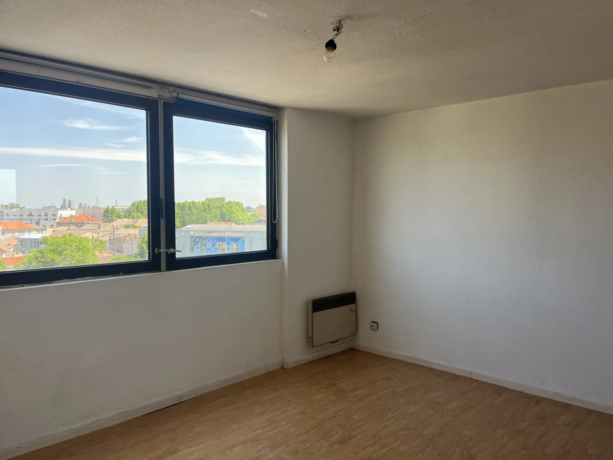 Vente d'un studio à rénover de 22 m² à Bordeaux 