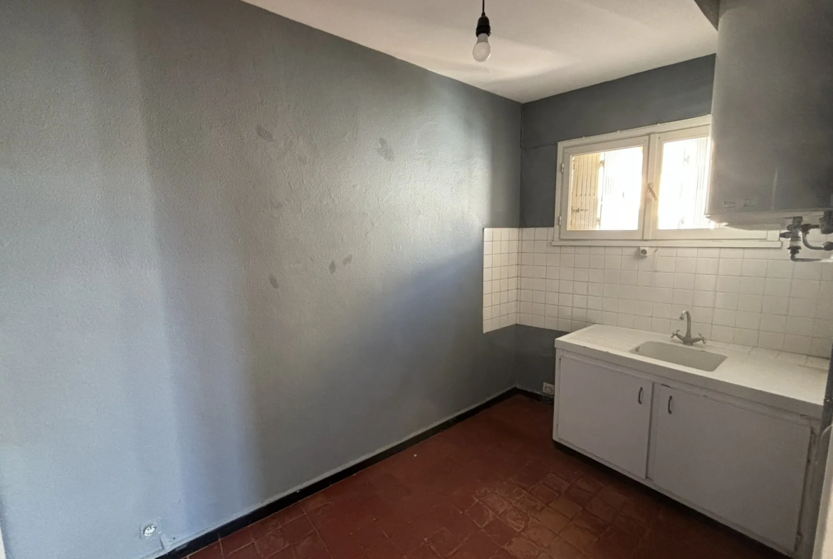 À vendre : Appartement de 56 m² avec grenier aménageable à Vaison-la-Romaine 