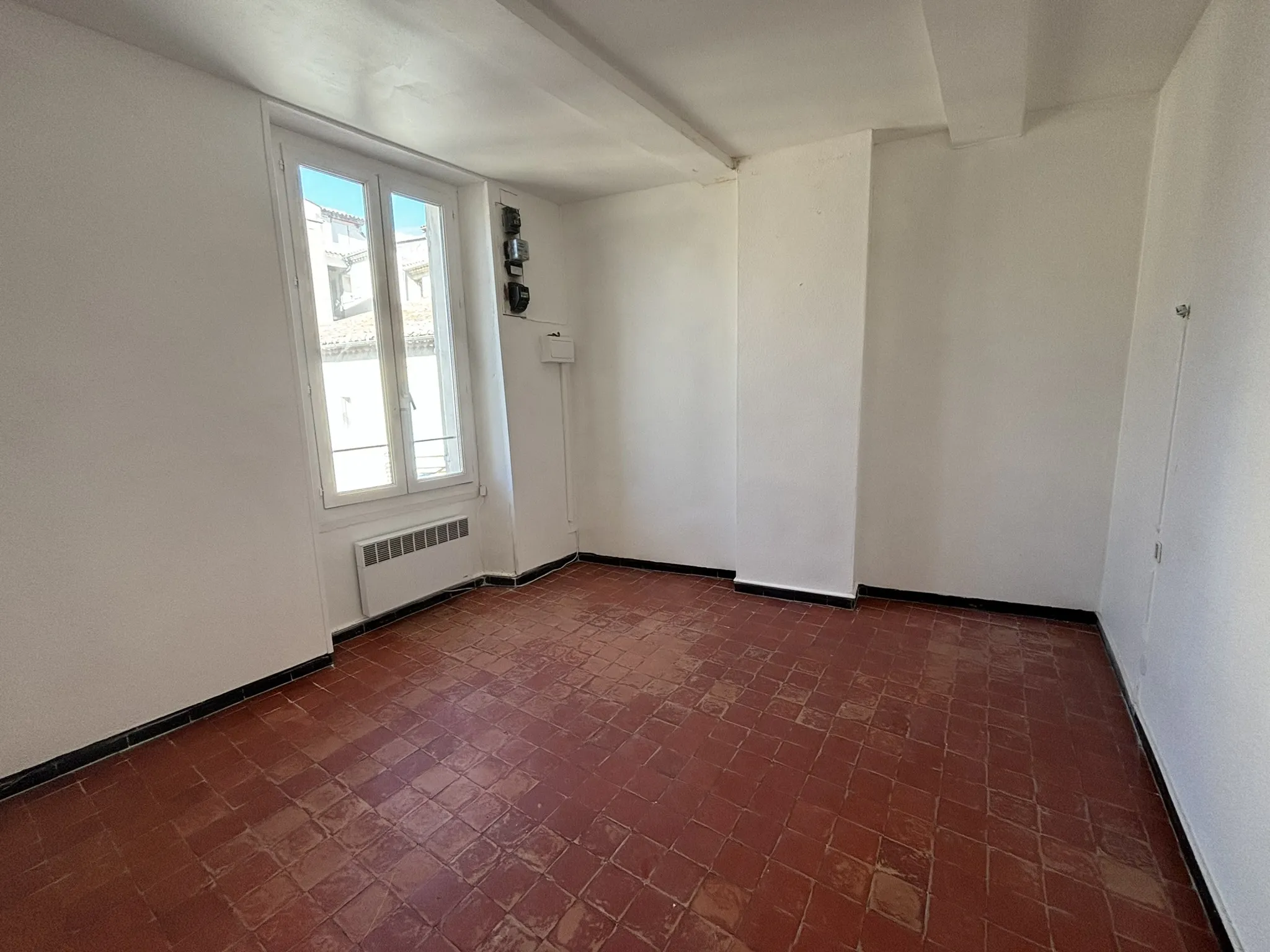 À vendre : Appartement de 56 m² avec grenier aménageable à Vaison-la-Romaine 