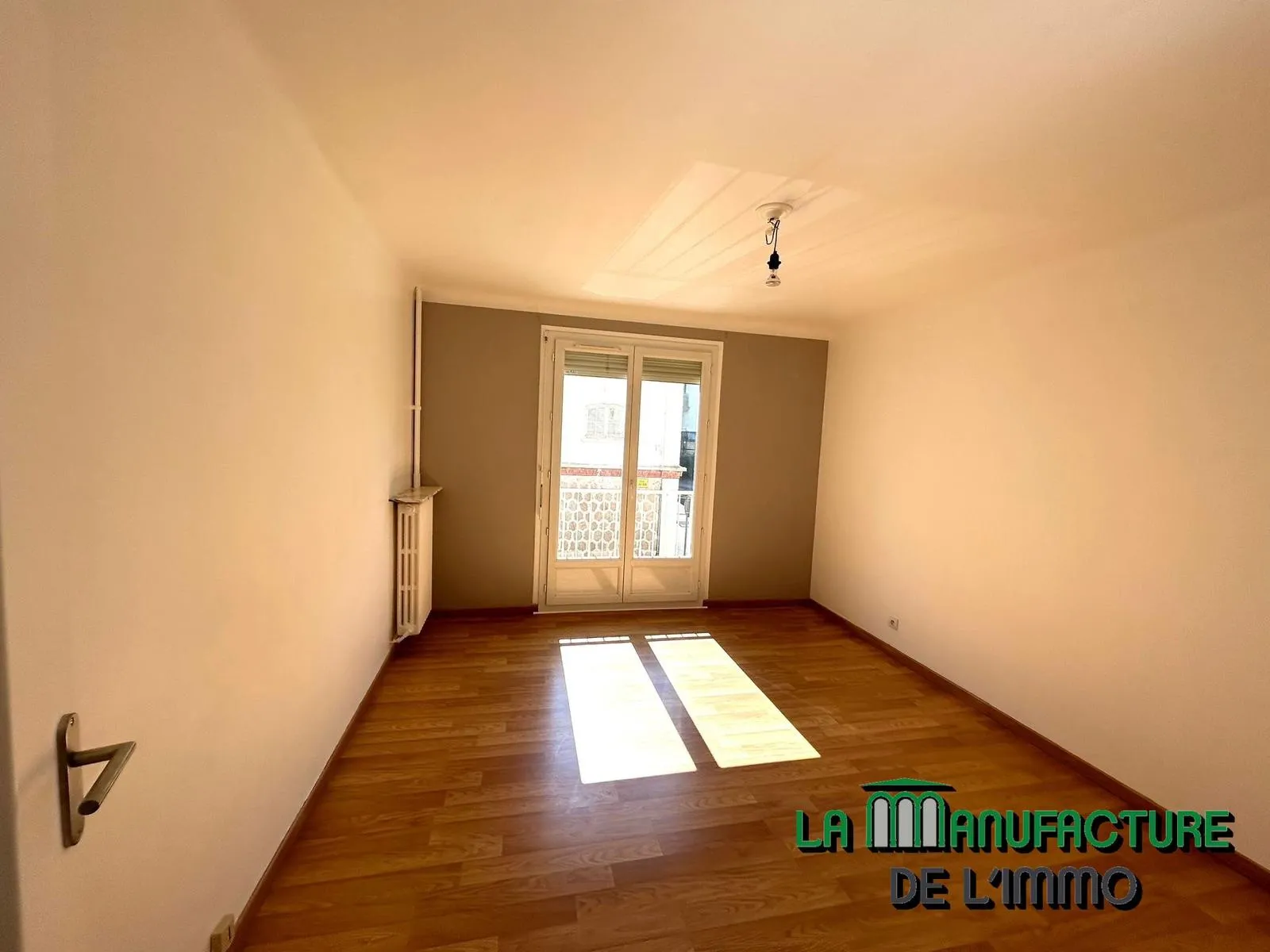 Appartement F2 rénové avec cave à Saint-Étienne - Garage en option 