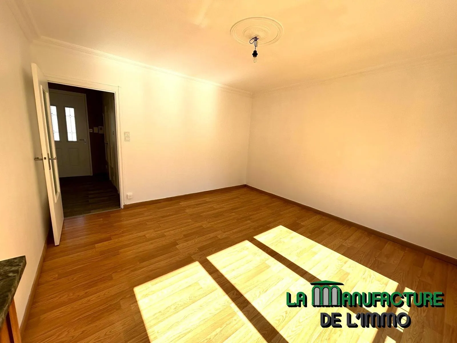 Appartement F2 rénové à Saint-Étienne - Garage en option 