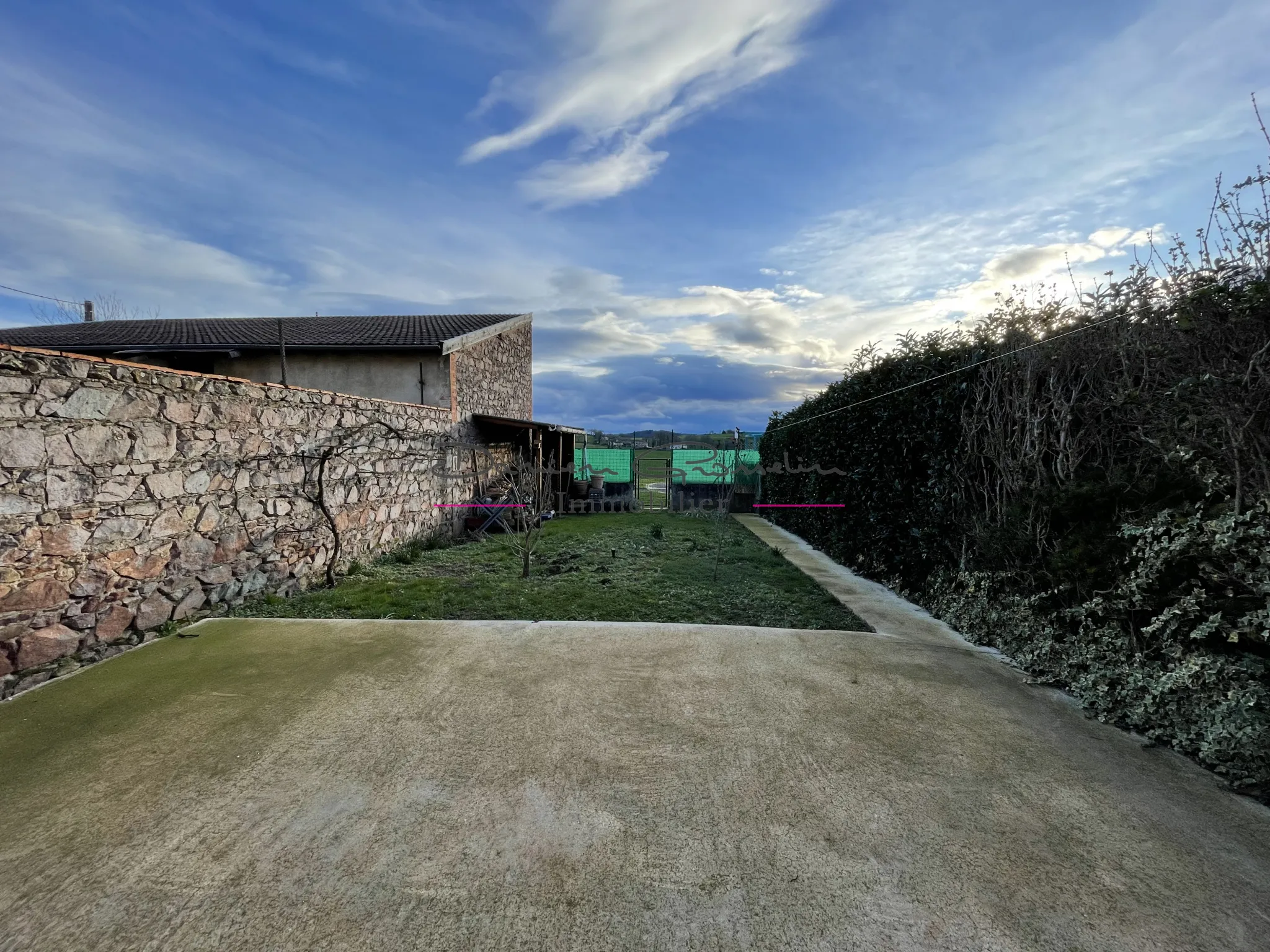 Maison de village avec terrain attenant à Amplepuis 