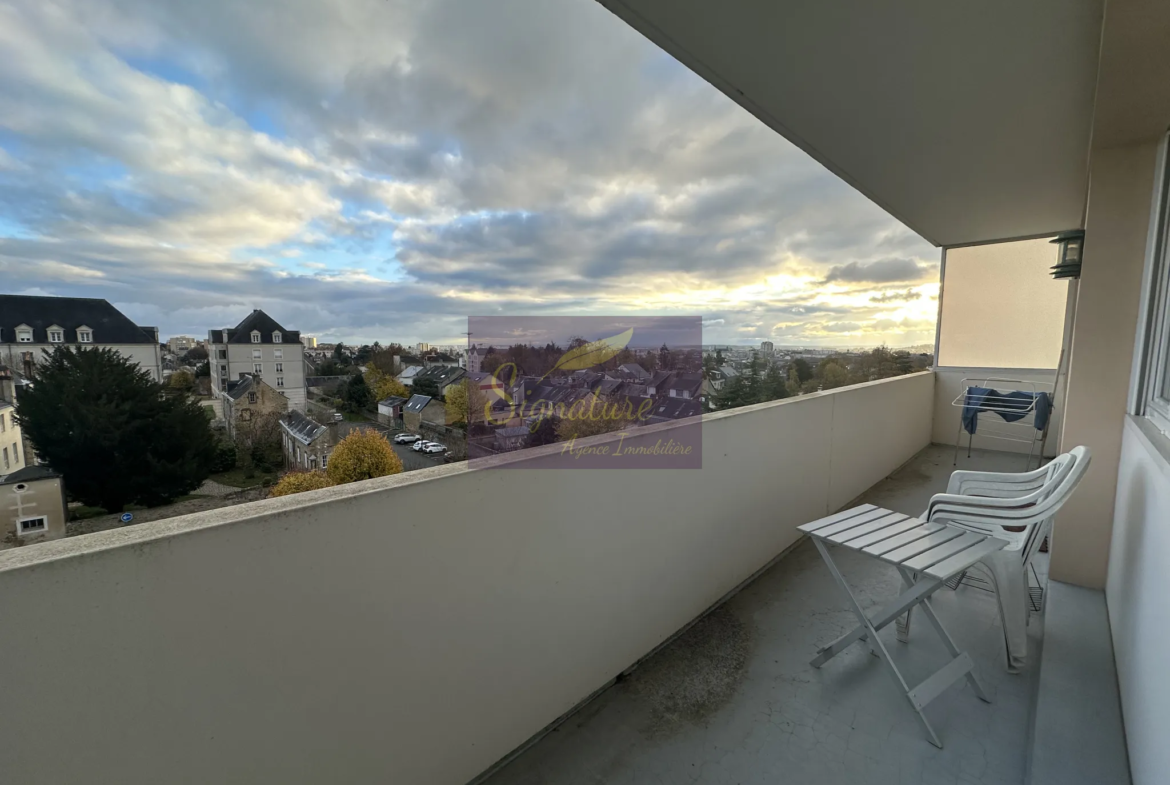 Appartement T3 au dernier étage, quartier Les Maillets, Le Mans 