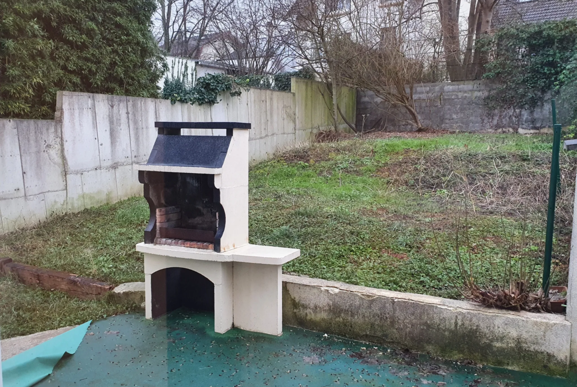 Appartement 2 pièces avec jardin à Coubron 