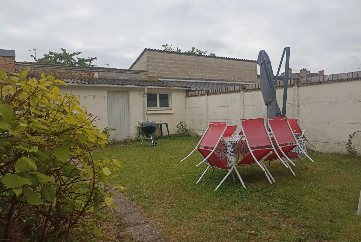 Maison de ville avec jardin à vendre à La Flèche 