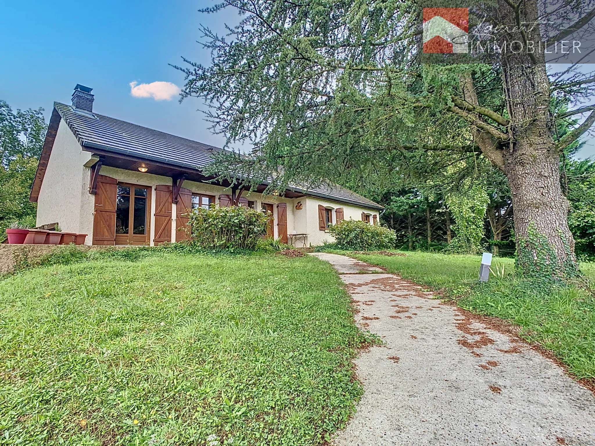 Maison à vendre à Ratenelle (71) : 4 chambres et jardin 