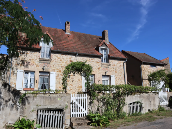 Maison de campagne à Epinac de 247 m²