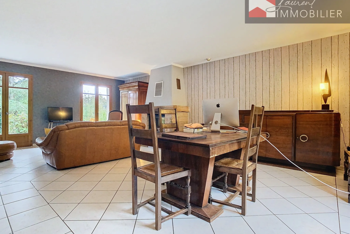 Maison à vendre à Ratenelle (71) : 4 chambres et jardin 