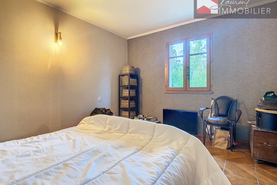 Maison à vendre à Ratenelle (71) : 4 chambres et jardin 