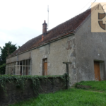 Maison à rénover près d'Oucques avec jardin et dépendances