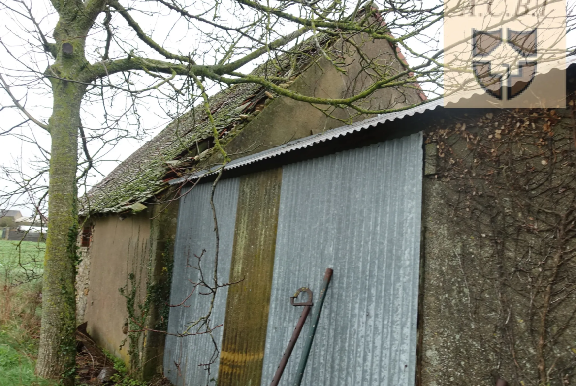 Maison à rénover près d'Oucques avec jardin et dépendances 