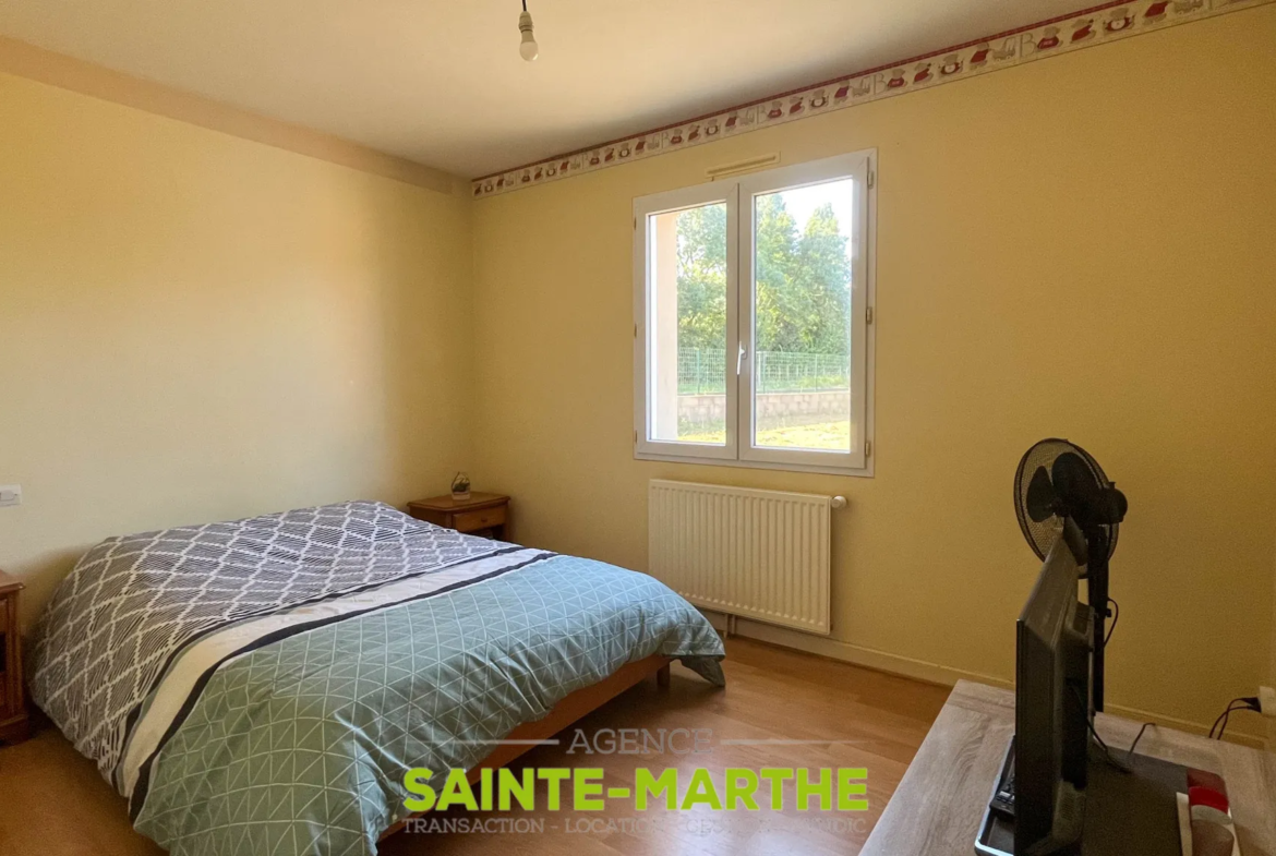 Vente de pavillon de plain-pied à Niort, 4 chambres et jardin 