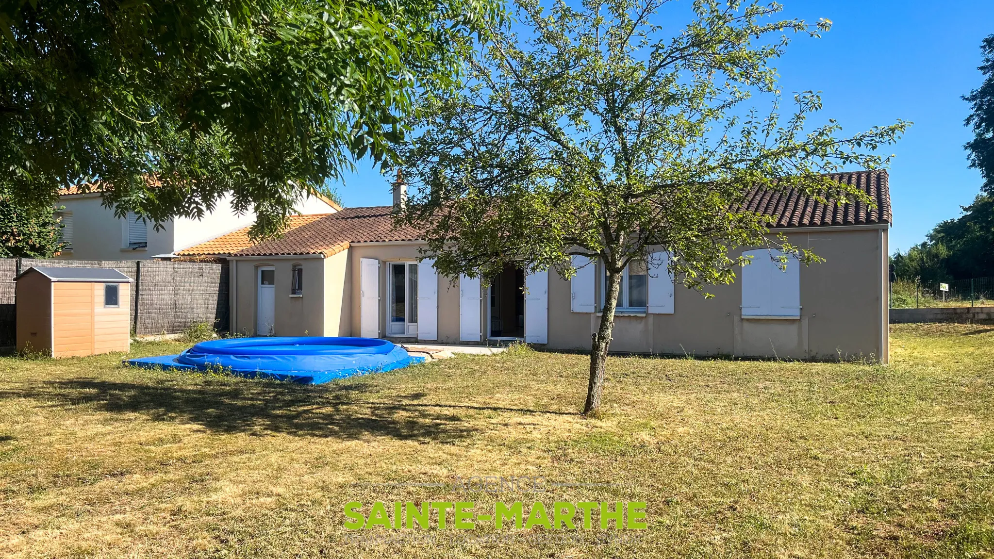 Vente de pavillon de plain-pied à Niort, 4 chambres et jardin 